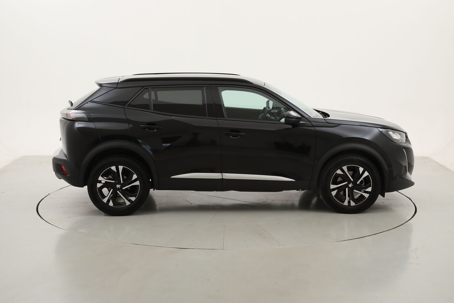 Peugeot 2008 Allure EAT8 usata del 2022 con 89.855 km