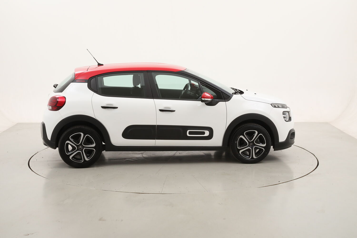 Citroen C3 Shine usata del 2022 con 21.903 km