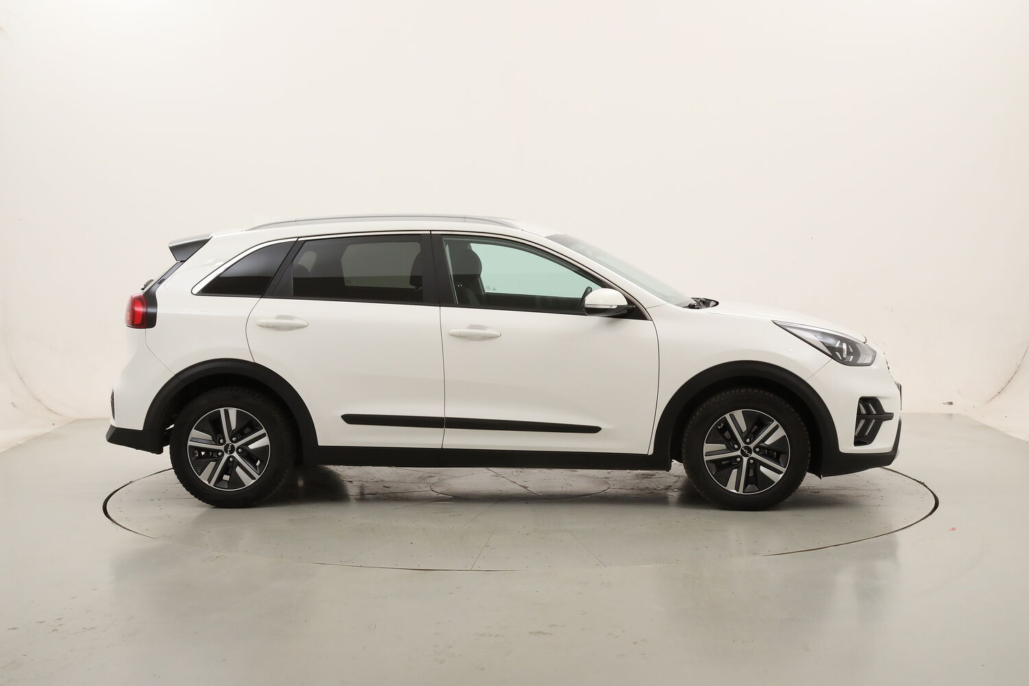 Kia Niro HEV Urban usata del 2022 con 114.357 km