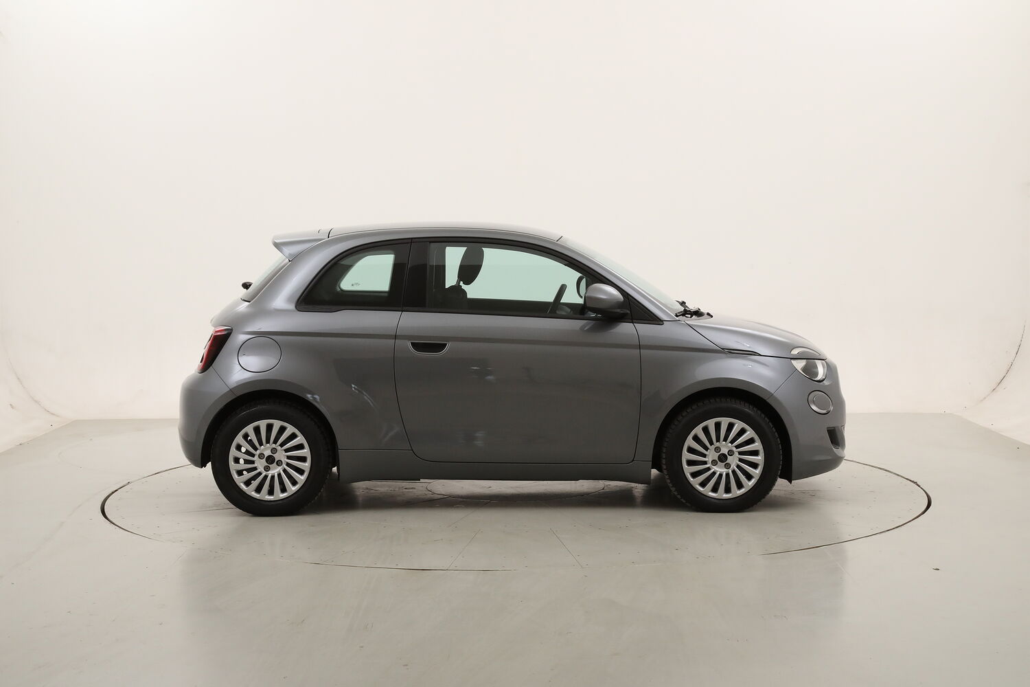 Fiat 500 42kWh Icon usata del 2023 con 30.251 km