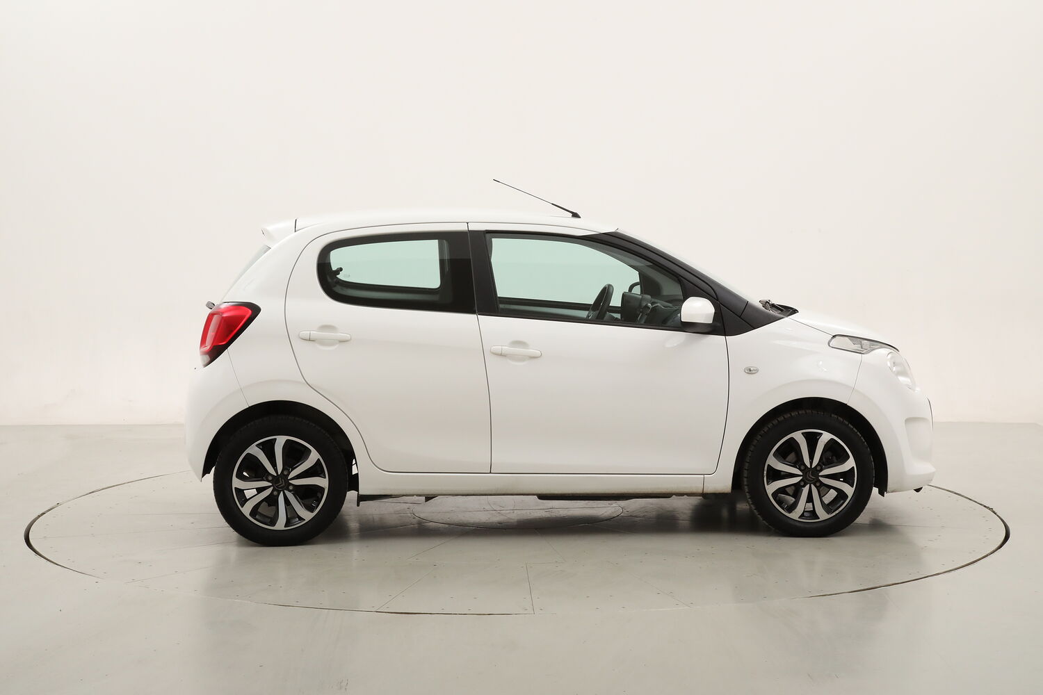 Citroen C1 Shine usata del 2021 con 28.193 km