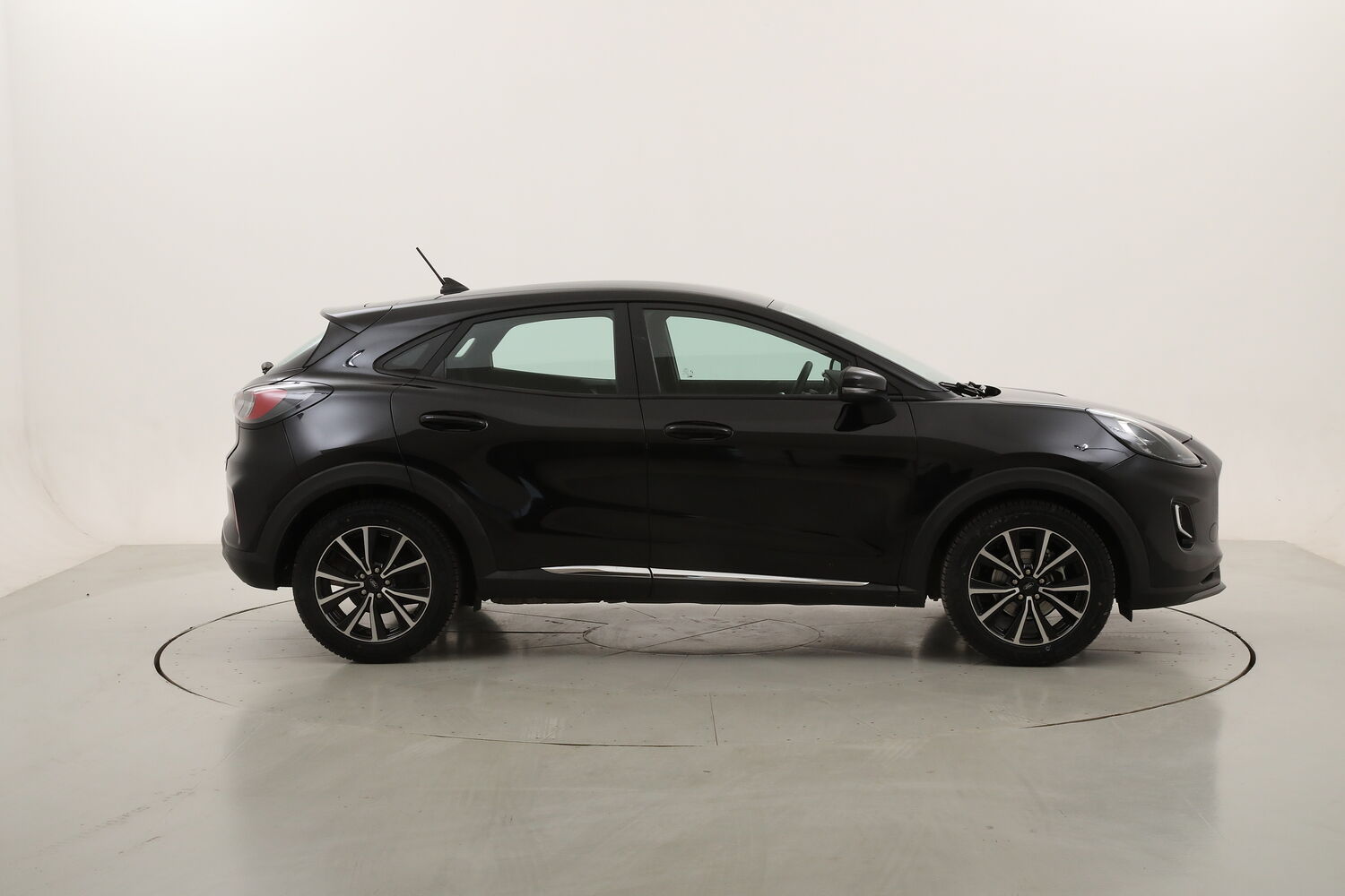 Ford Puma Hybrid Titanium usata del 2022 con 125.767 km