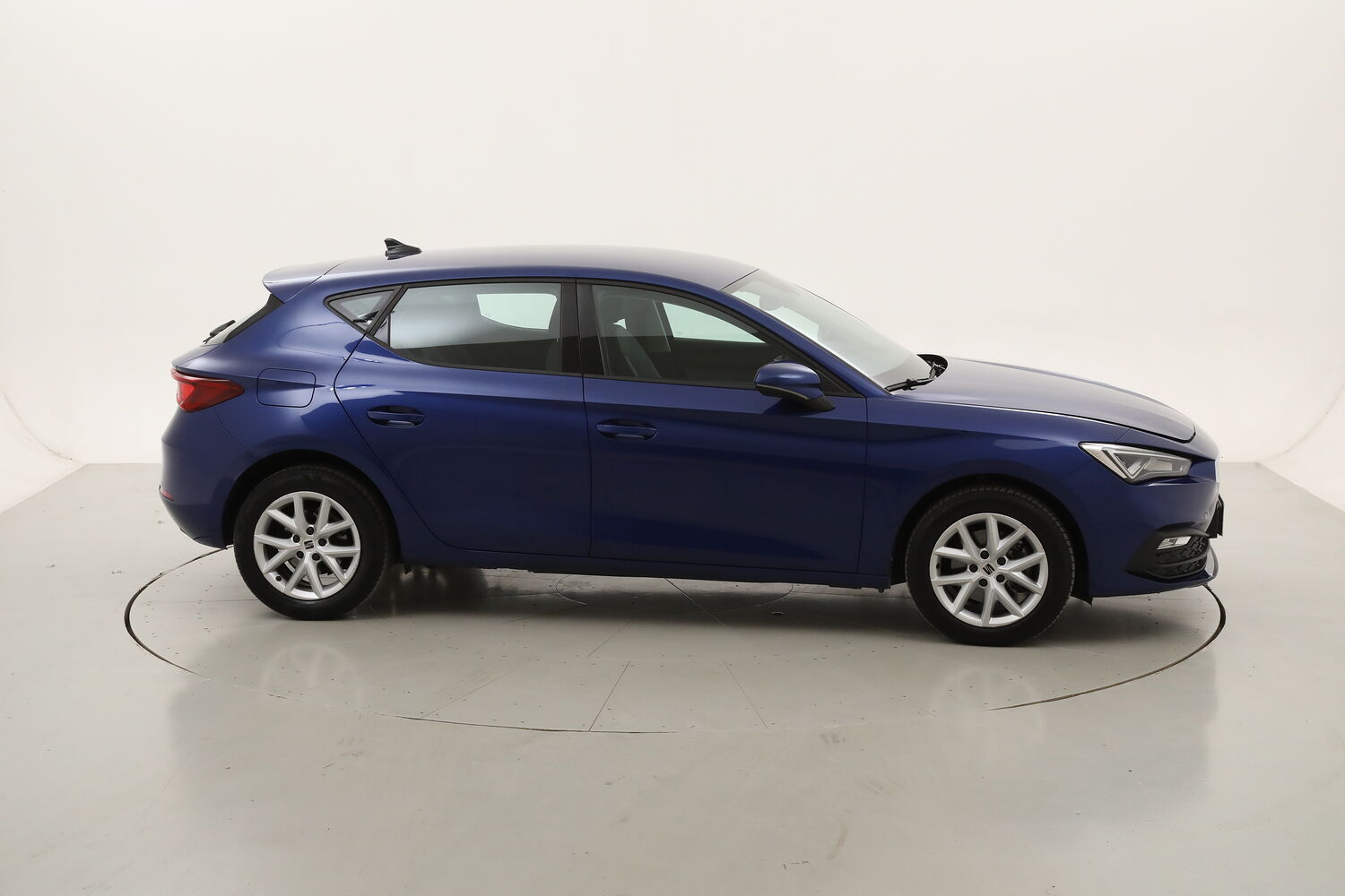 Seat Leon Business DSG usata del 2021 con 102.423 km
