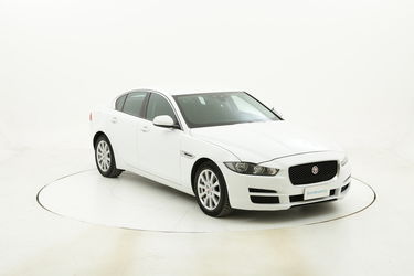 Jaguar XE Pure Business Edition Aut. usata del 2016 con 74.667 km
