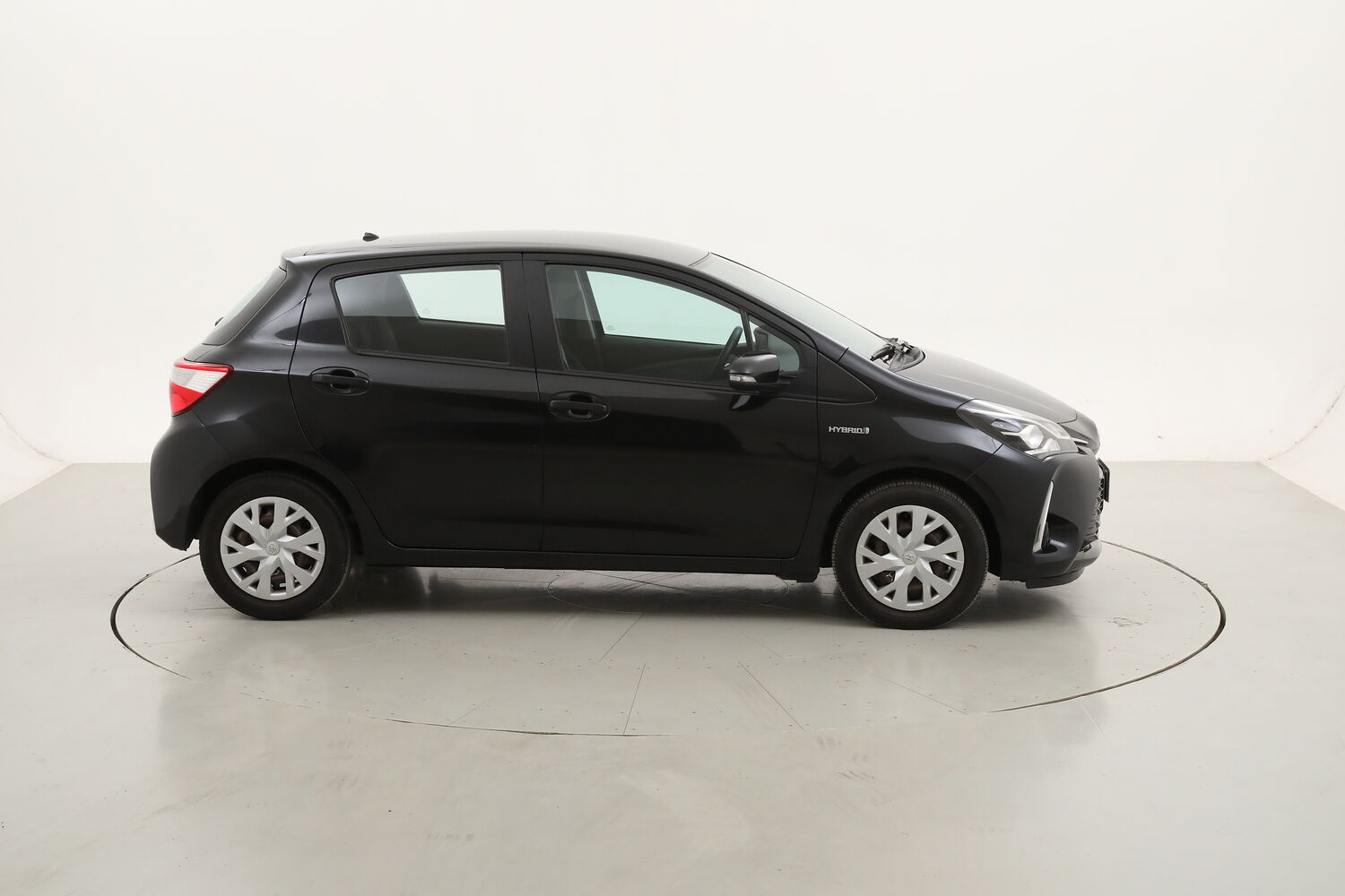 Toyota Yaris Hybrid Business usata del 2019 con 67.153 km