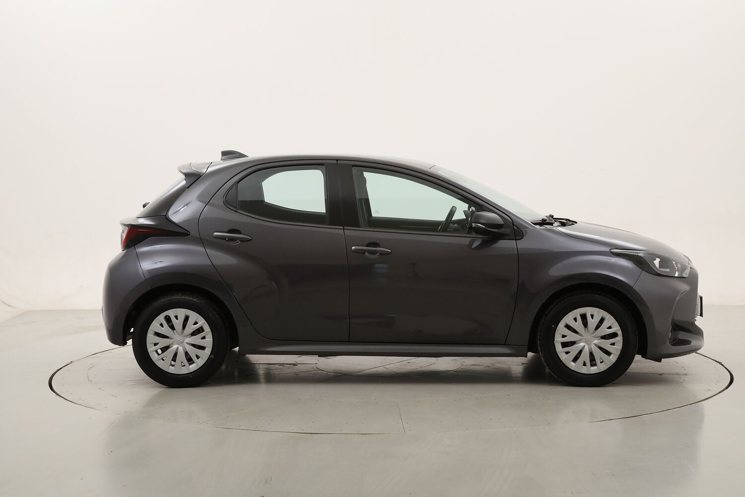 Toyota Yaris Hybrid Business usata del 2020 con 49.139 km