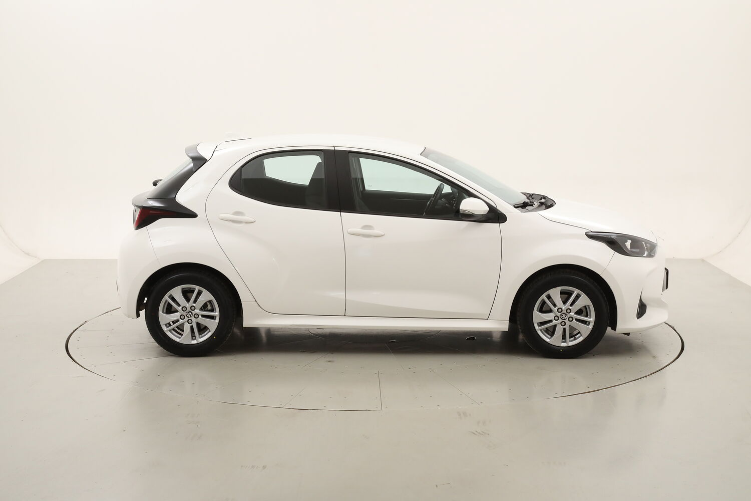 Toyota Yaris Hybrid Business usata del 2022 con 82.155 km