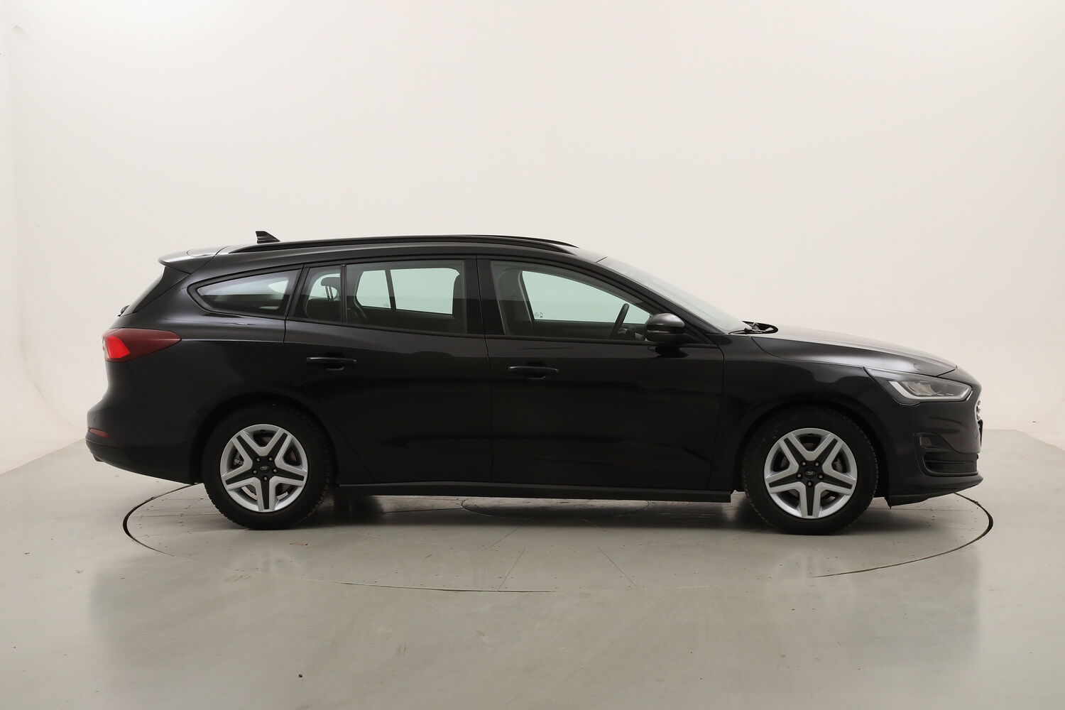 Ford Focus SW Business automatico usata del 2022 con 98.455 km