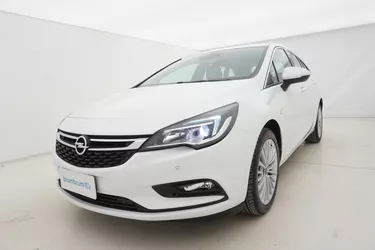 Opel Astra ST Innovation 1.6 Diesel 136CV Manuale Visione frontale