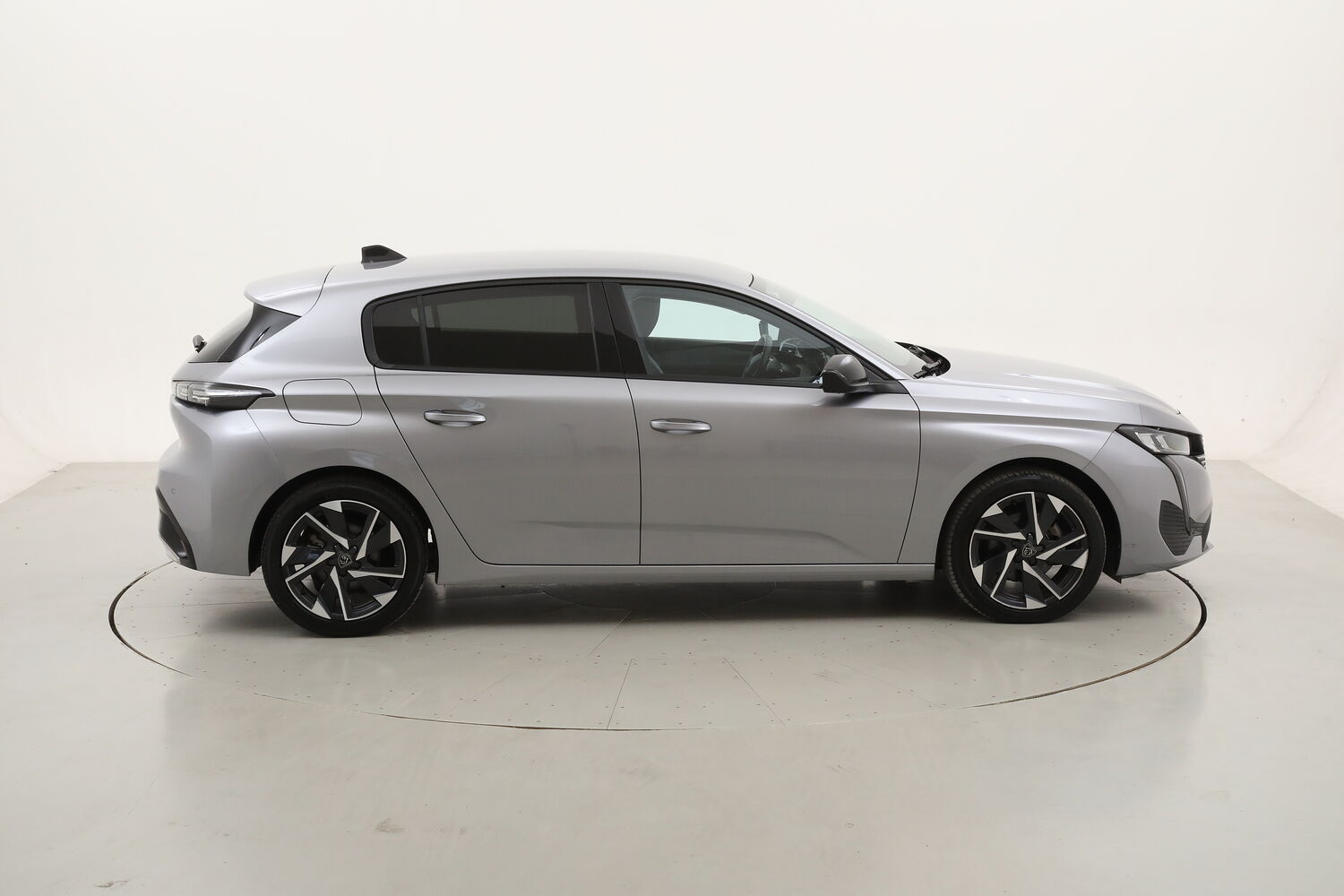 Peugeot 308 Allure Pack usata del 2023 con 21.890 km