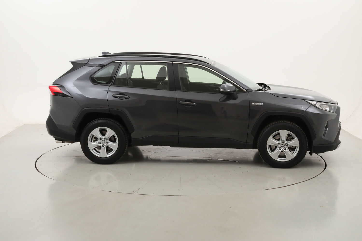 Toyota RAV4 Business 2WD usata del 2021 con 99.537 km