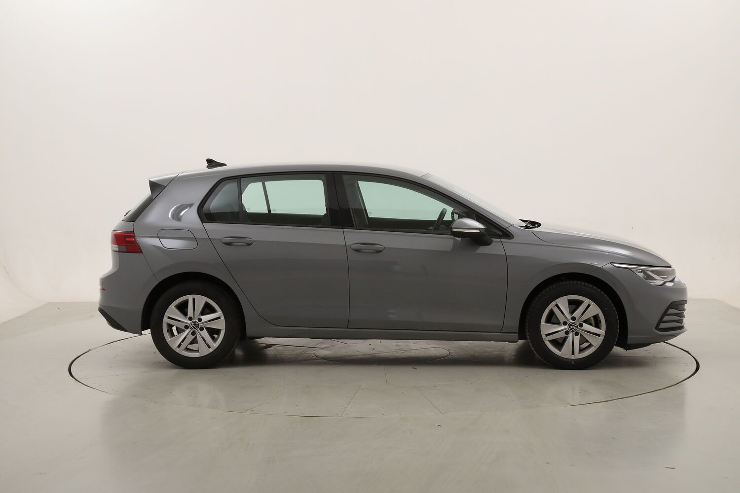 Volkswagen Golf Life DSG usata del 2023 con 105.134 km