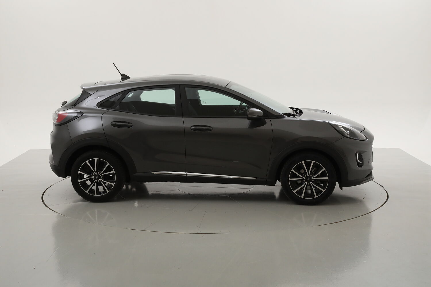 Ford Puma Hybrid Titanium usata del 2021 con 56.748 km