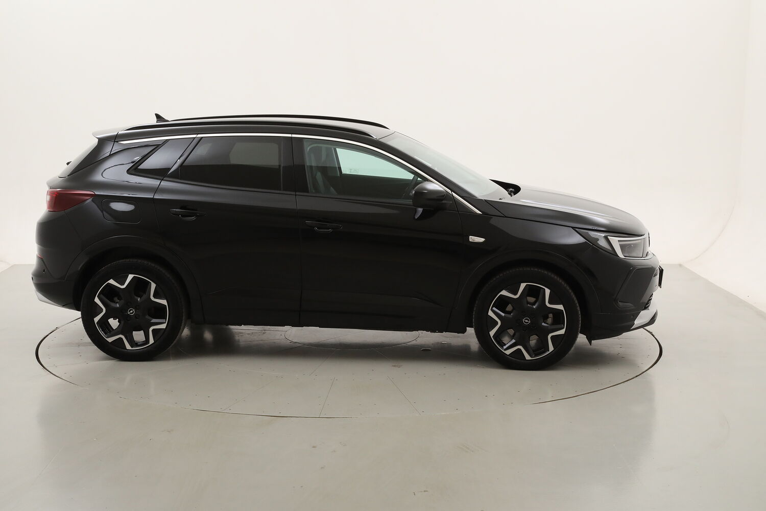 Opel Grandland Ultimate AT8 usata del 2024 con 29.568 km