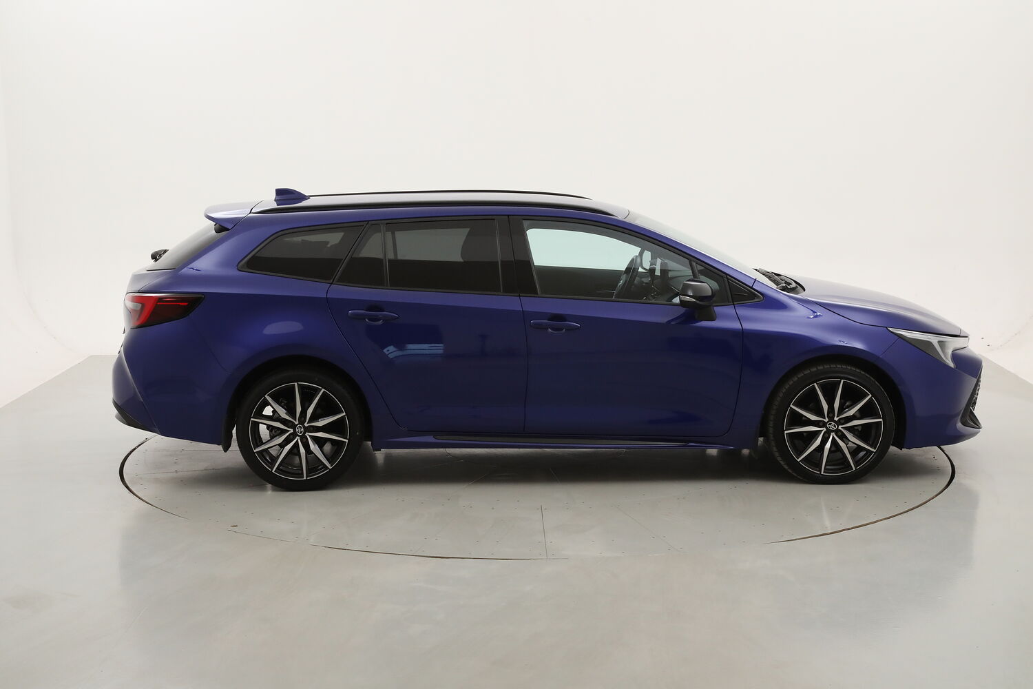 Toyota Corolla TS Hybrid GR SPORT usata del 2023 con 13.735 km