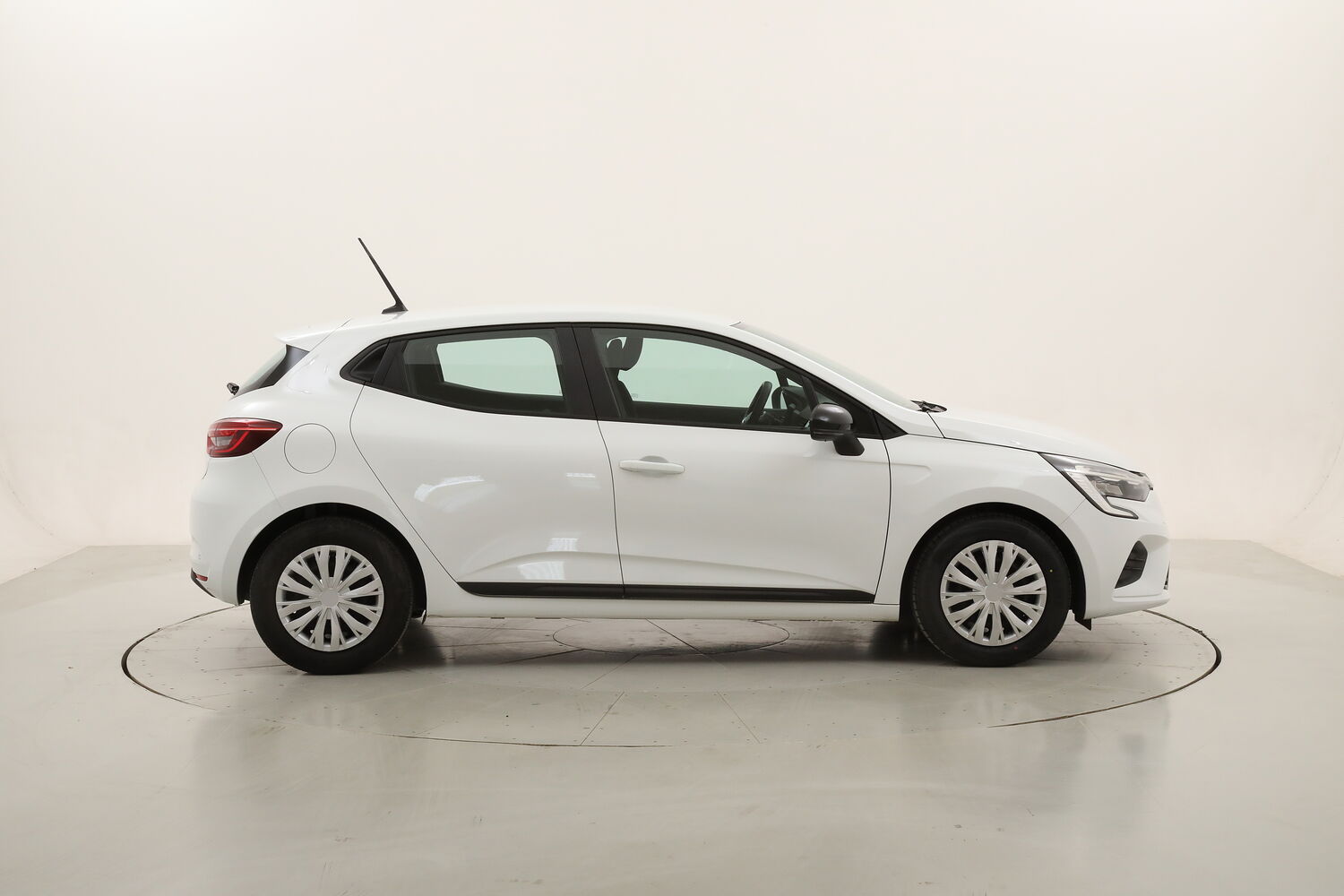 Renault Clio Equilibre usata del 2023 con 64.679 km