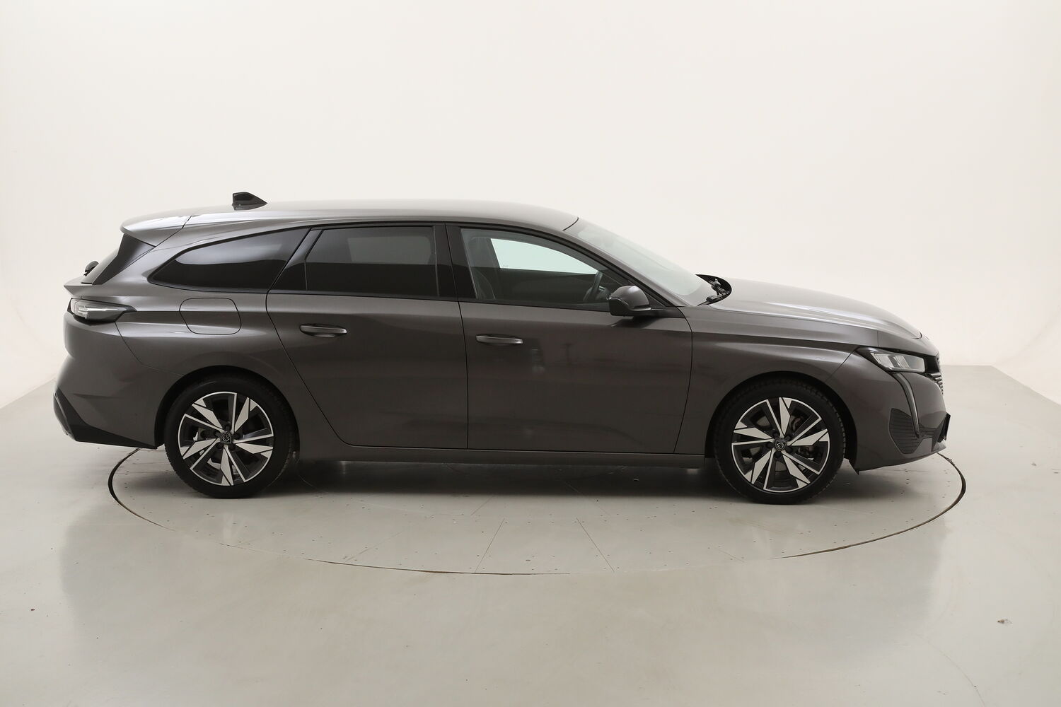 Peugeot 308 SW Allure EAT8 usata del 2022 con 58.233 km