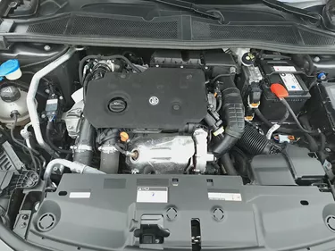 Peugeot 308 SW Allure EAT8 1.5 Diesel 131CV Automatico Vano motore
