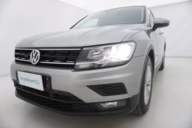 Volkswagen Tiguan Business DSG 2.0 Diesel 150CV Automatico Visione frontale