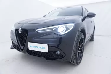 Alfa Romeo Stelvio B-Tech Q4 AT8 2.1 Diesel 210CV Automatico Visione frontale