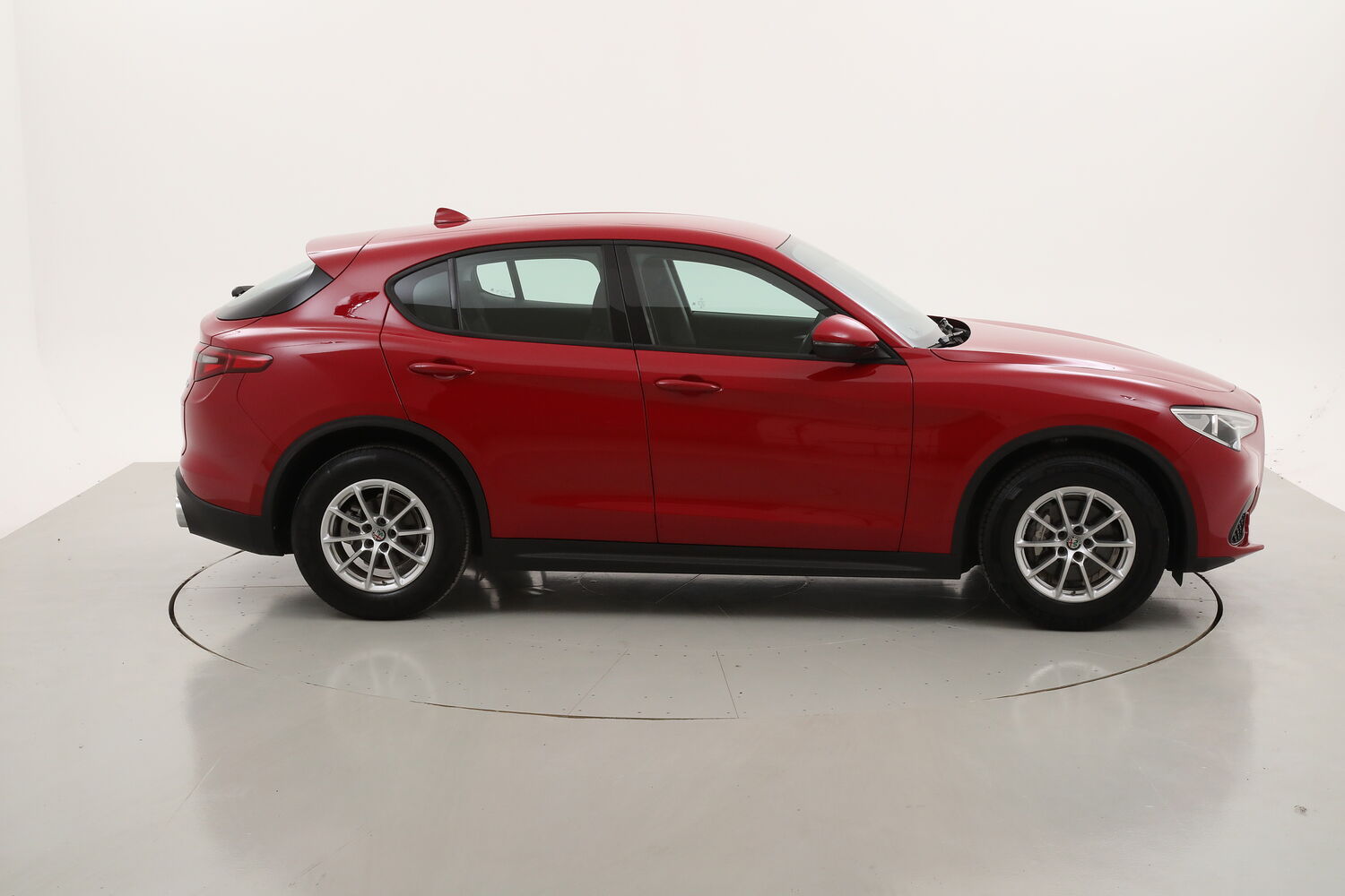 Alfa Romeo Stelvio Business RWD AT8 usata del 2020 con 106.478 km