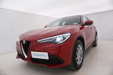 Alfa Romeo Stelvio Business RWD AT8 2.1 Diesel 160CV Automatico Visione frontale