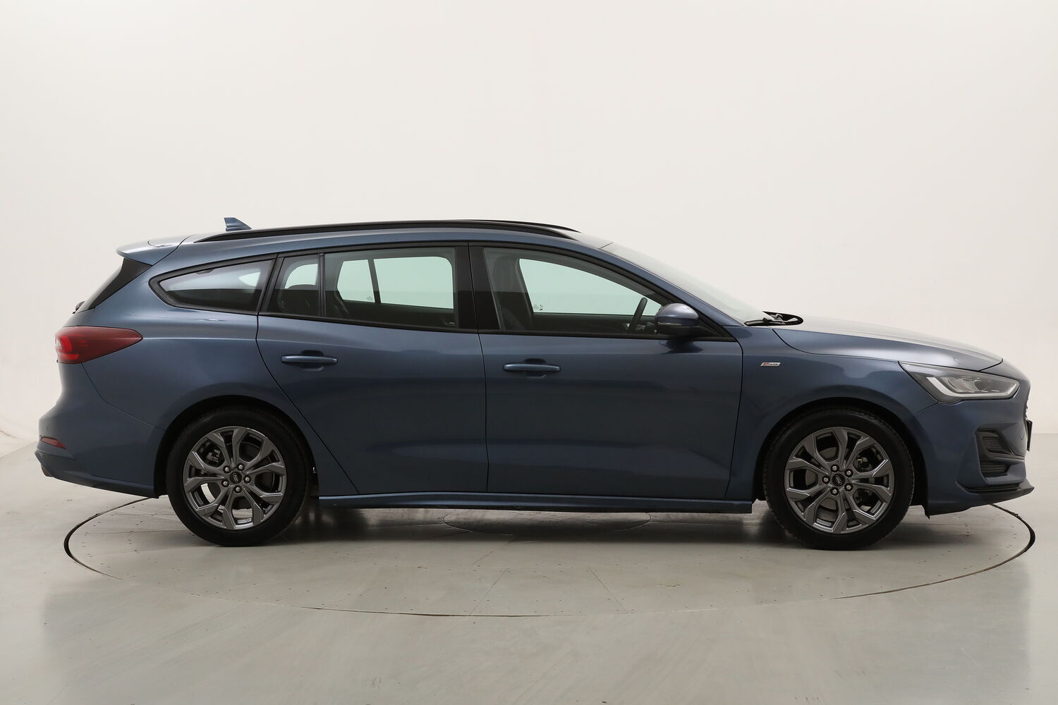 Ford Focus SW ST-Line Design Powershift usata del 2023 con 82.660 km