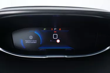 Peugeot 5008 Allure Pack EAT8 - 7 posti 1.5 Diesel 131CV Automatico Interni