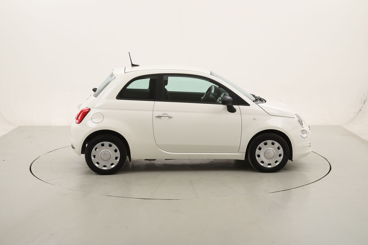 Fiat 500 1.0 Hybrid usata del 2023 con 38.801 km