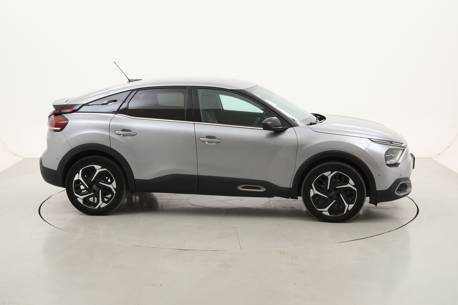 Citroen C4 Shine EAT8 usata del 2021 con 118.855 km