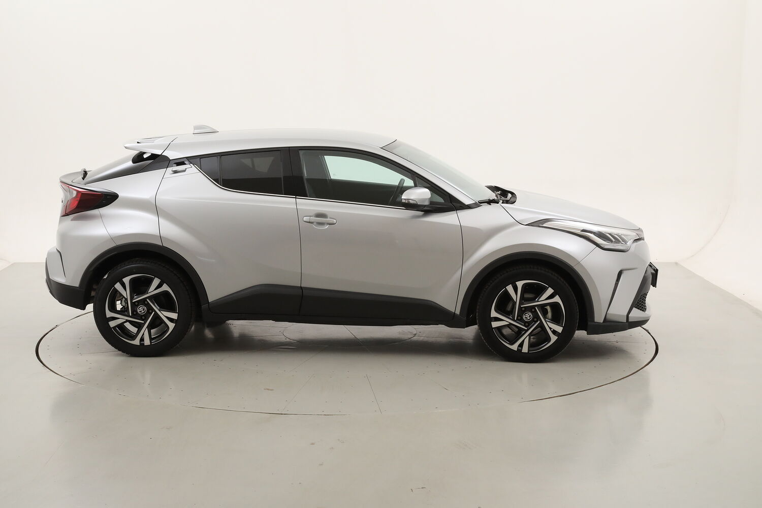 Toyota C-HR Hybrid Business usata del 2024 con 21.206 km