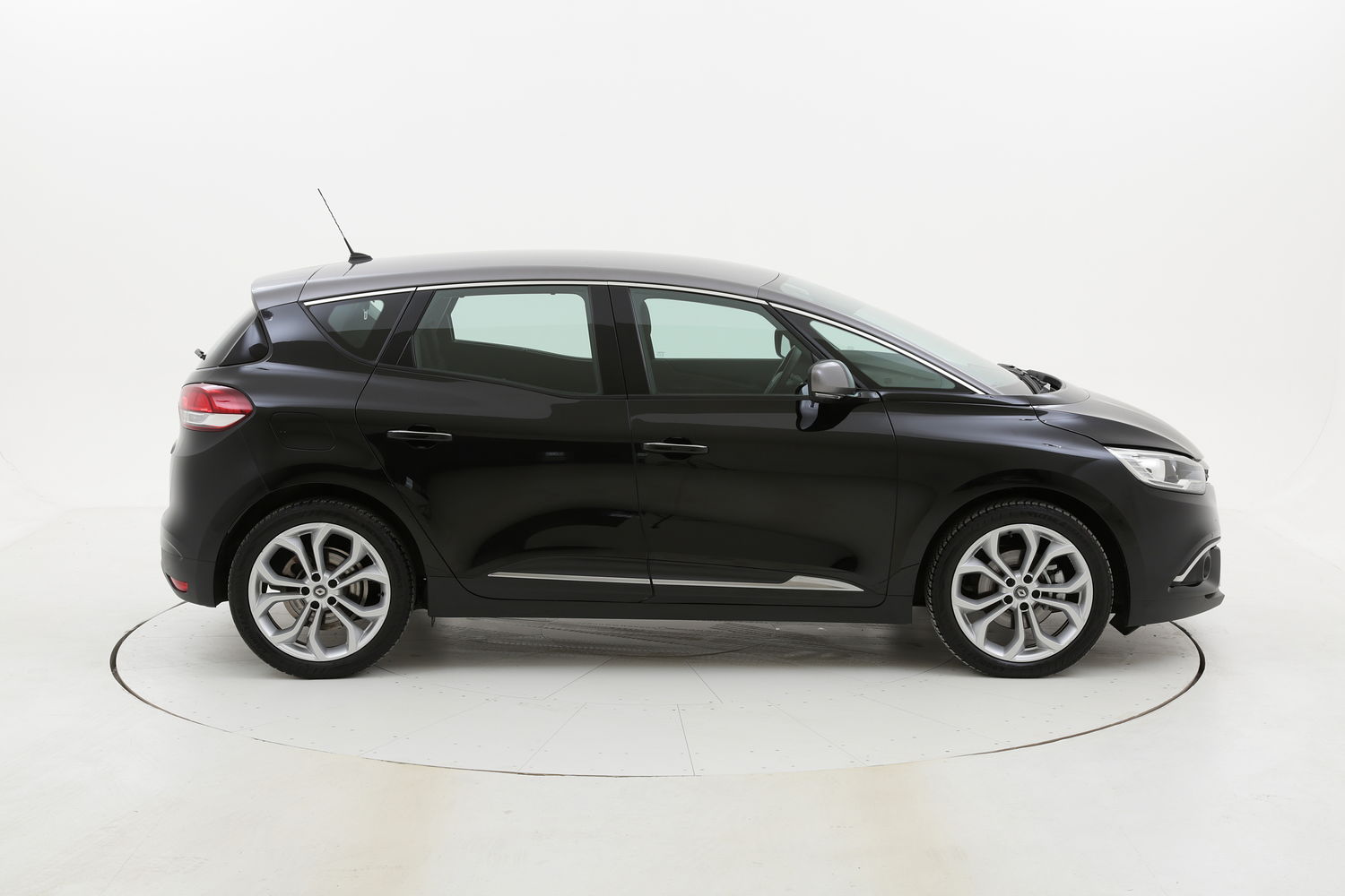 Renault Scenic usata del 2019 con 24.488 km