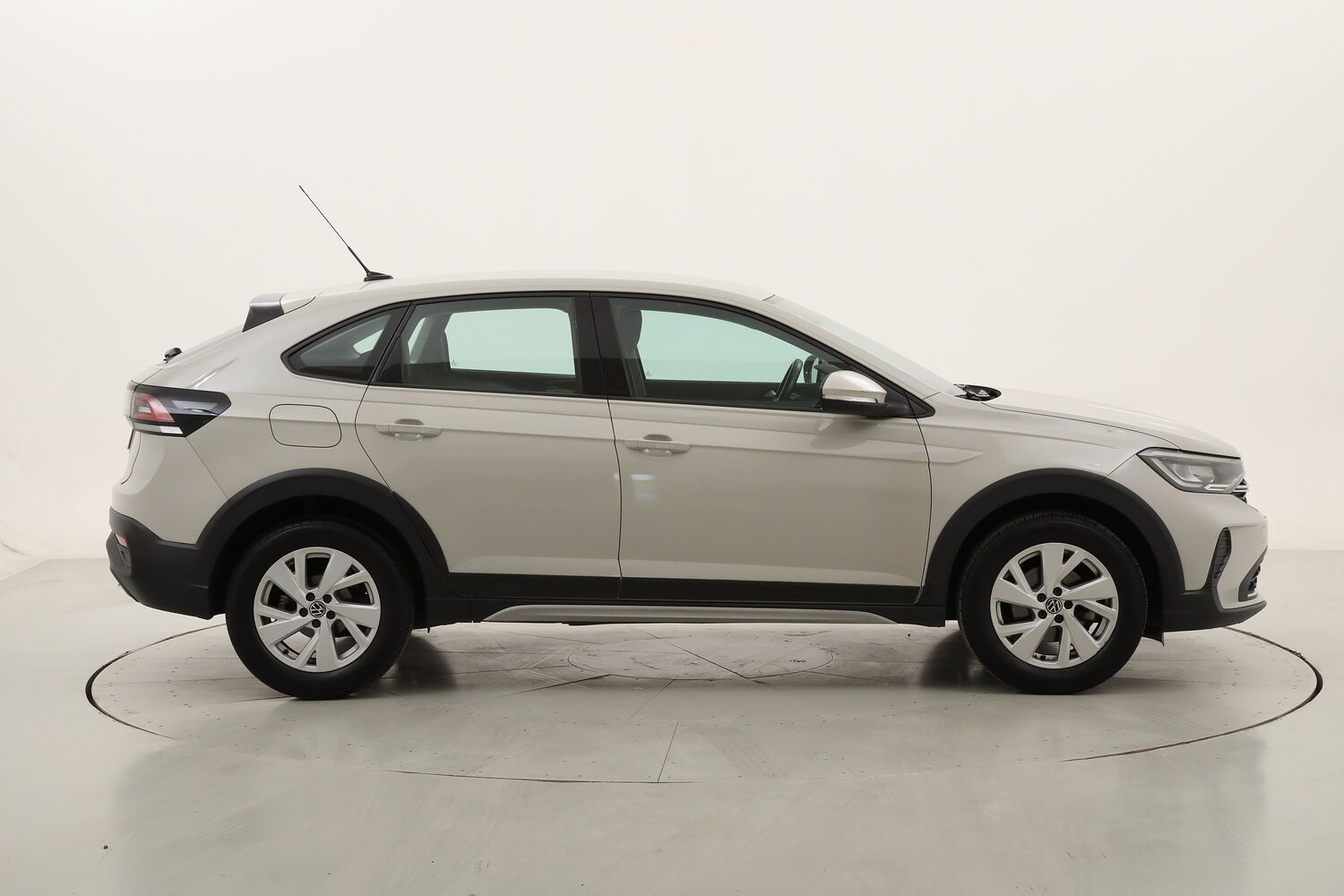 Volkswagen Taigo Life DSG usata del 2022 con 102.928 km