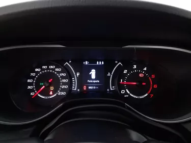 Fiat Tipo SW Lounge 1.6 Diesel 120CV Manuale Interni