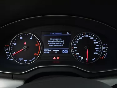 Audi Q5 Business Sport quattro S tronic 2.0 Diesel 190CV Automatico Interni