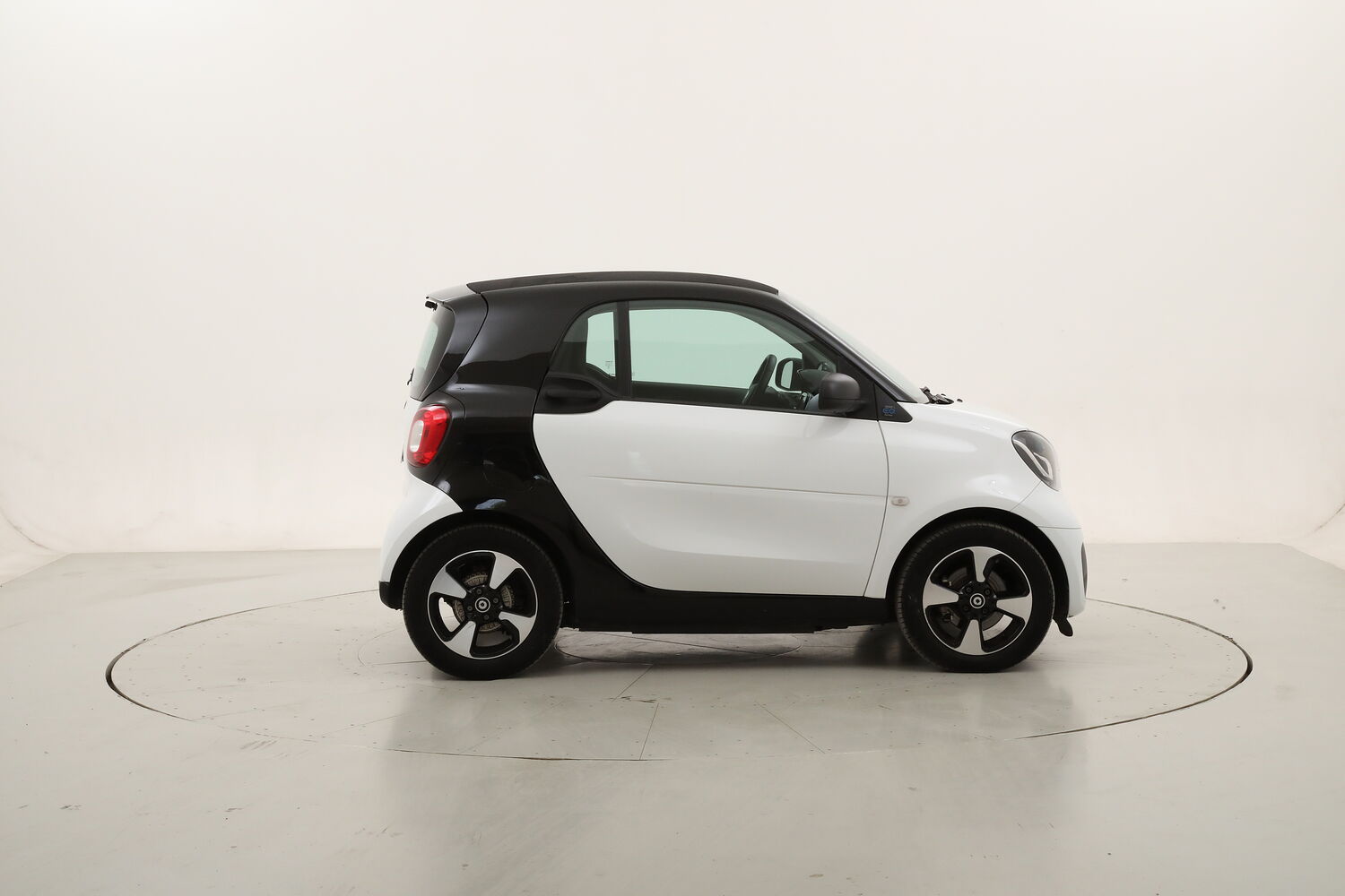 Smart Fortwo EQ Passion usata del 2022 con 11.174 km