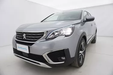 Peugeot 5008 Allure - 7 posti 1.5 Diesel 131CV Manuale Visione frontale