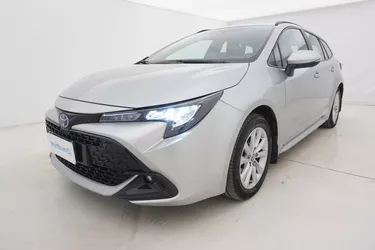 Toyota Corolla TS Hybrid Active 1.8 Full Hybrid 140CV Automatico Visione frontale