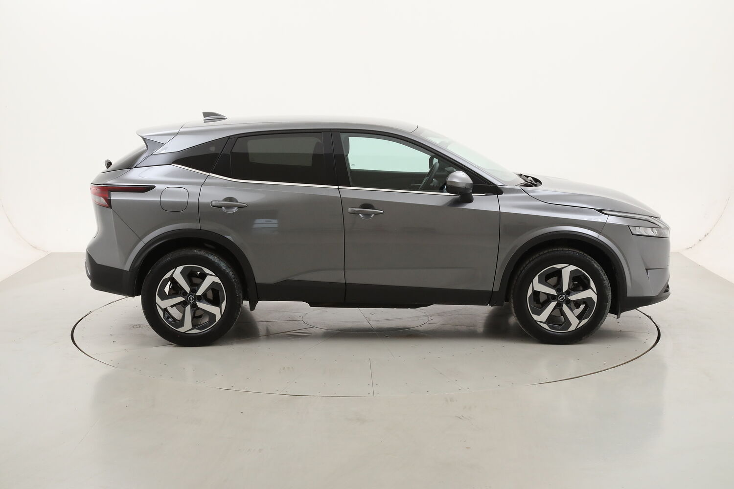 Nissan Qashqai MHEV N-Connecta Xtronic usata del 2024 con 24.613 km