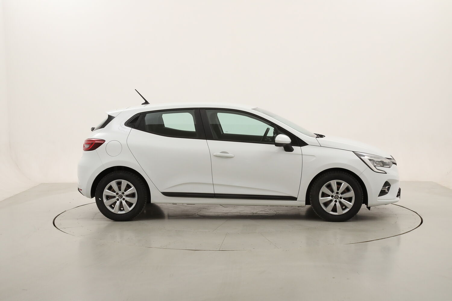 Renault Clio Business usata del 2020 con 106.270 km