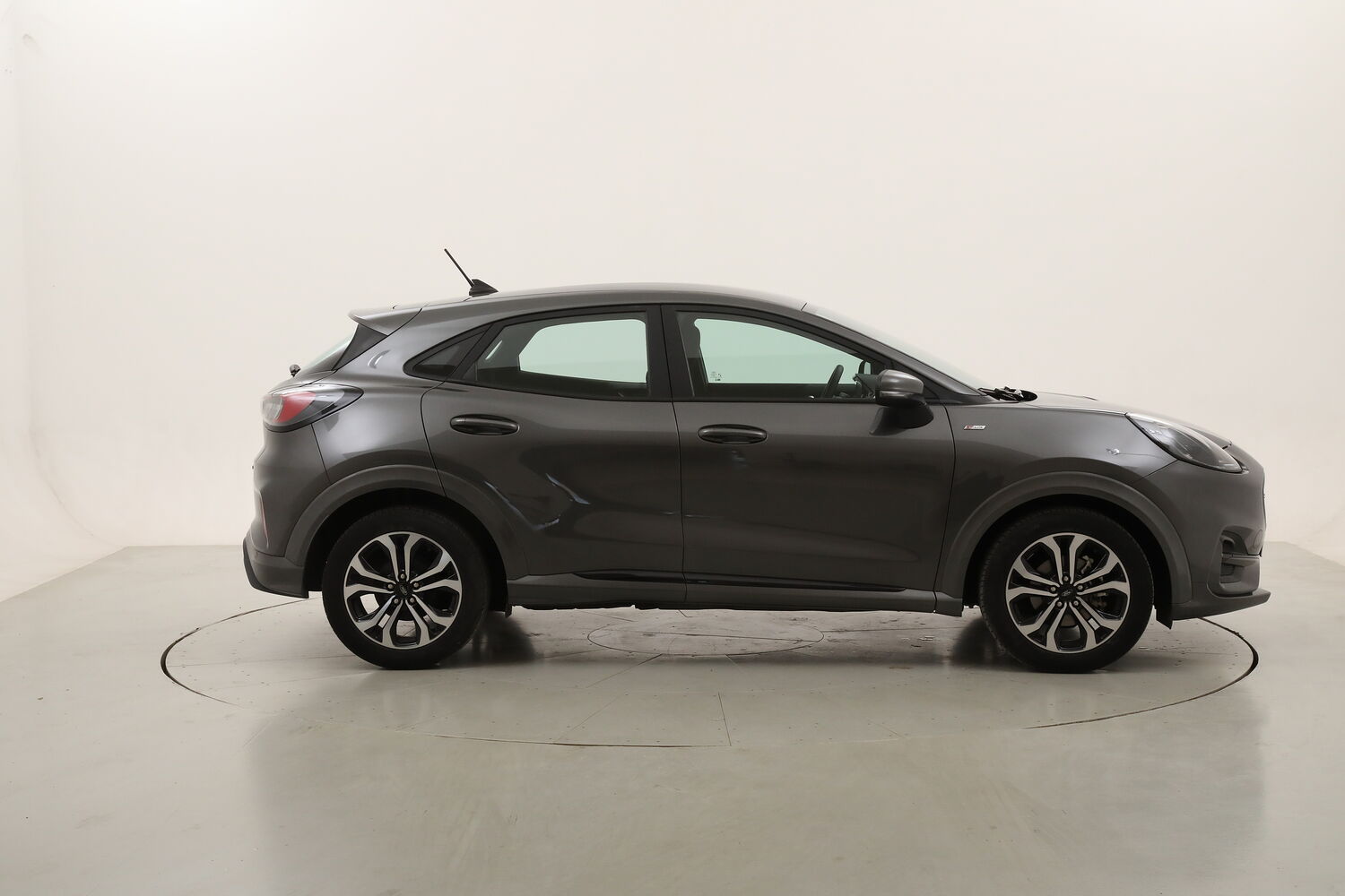 Ford Puma Hybrid ST-Line usata del 2023 con 85.719 km