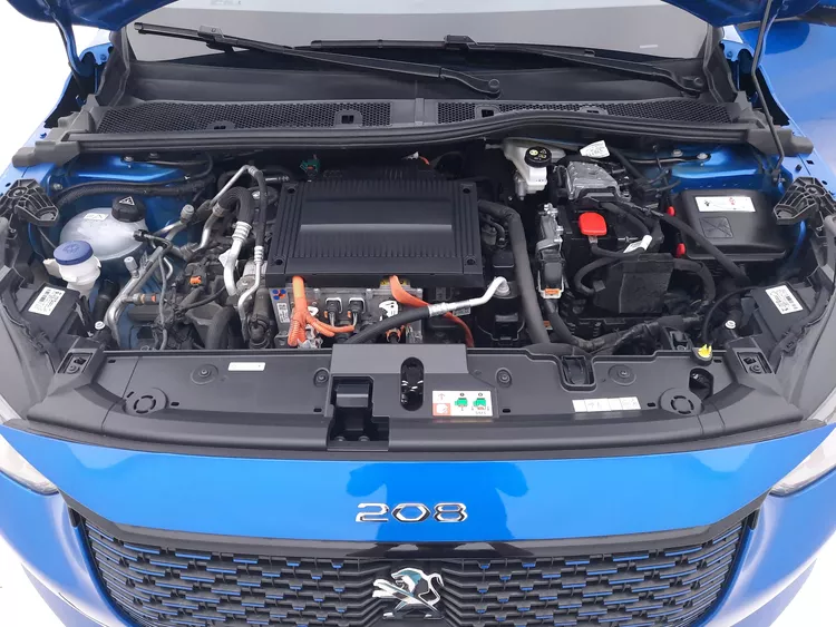 Peugeot 208 Allure Elettrico 136CV Automatico Vano motore Peugeot 208 Allure Elettrico 136CV Automatico Vano motore
