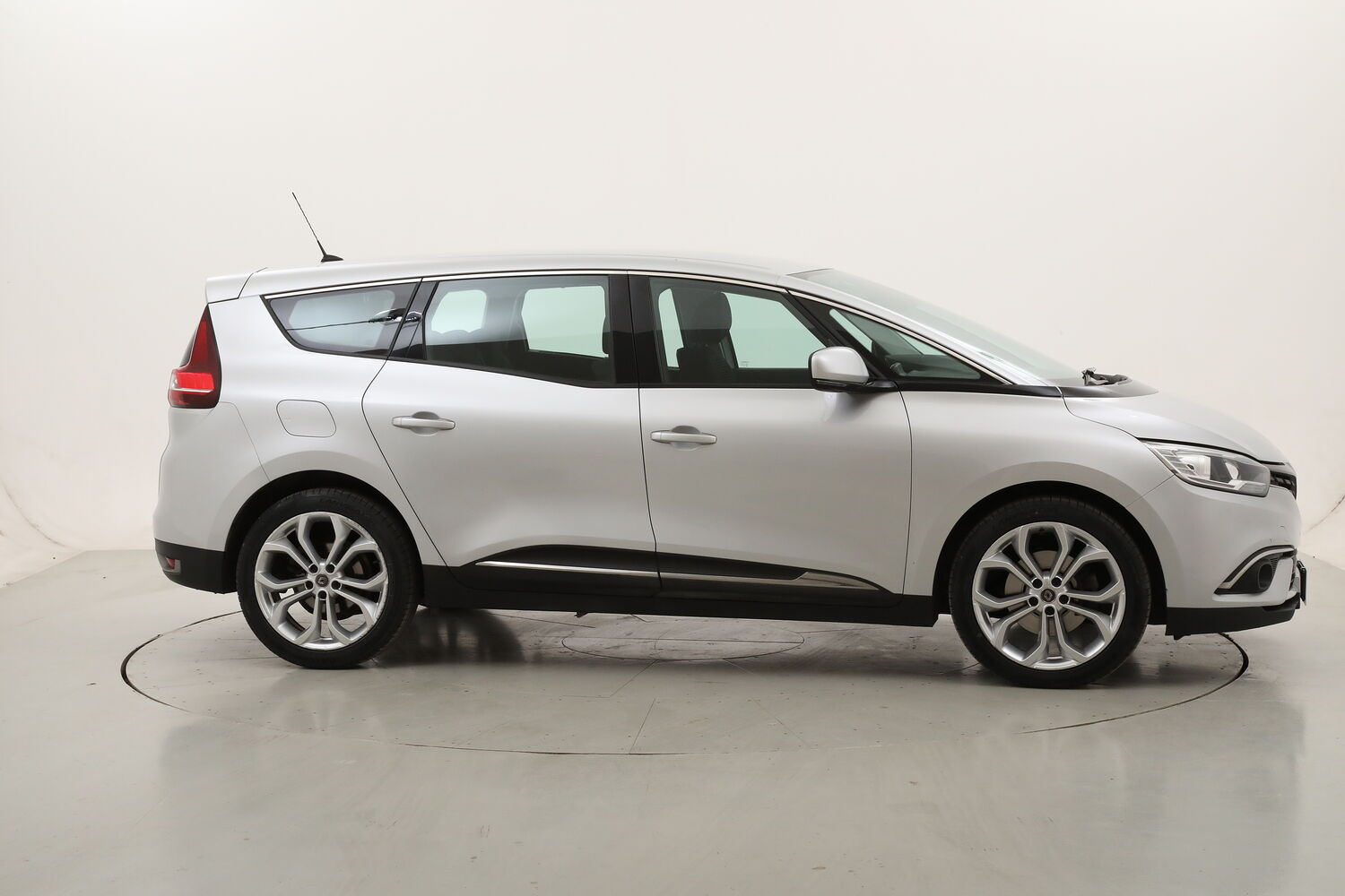 Renault Grand Scénic Business EDC - 7 posti usata del 2020 con 103.936 km