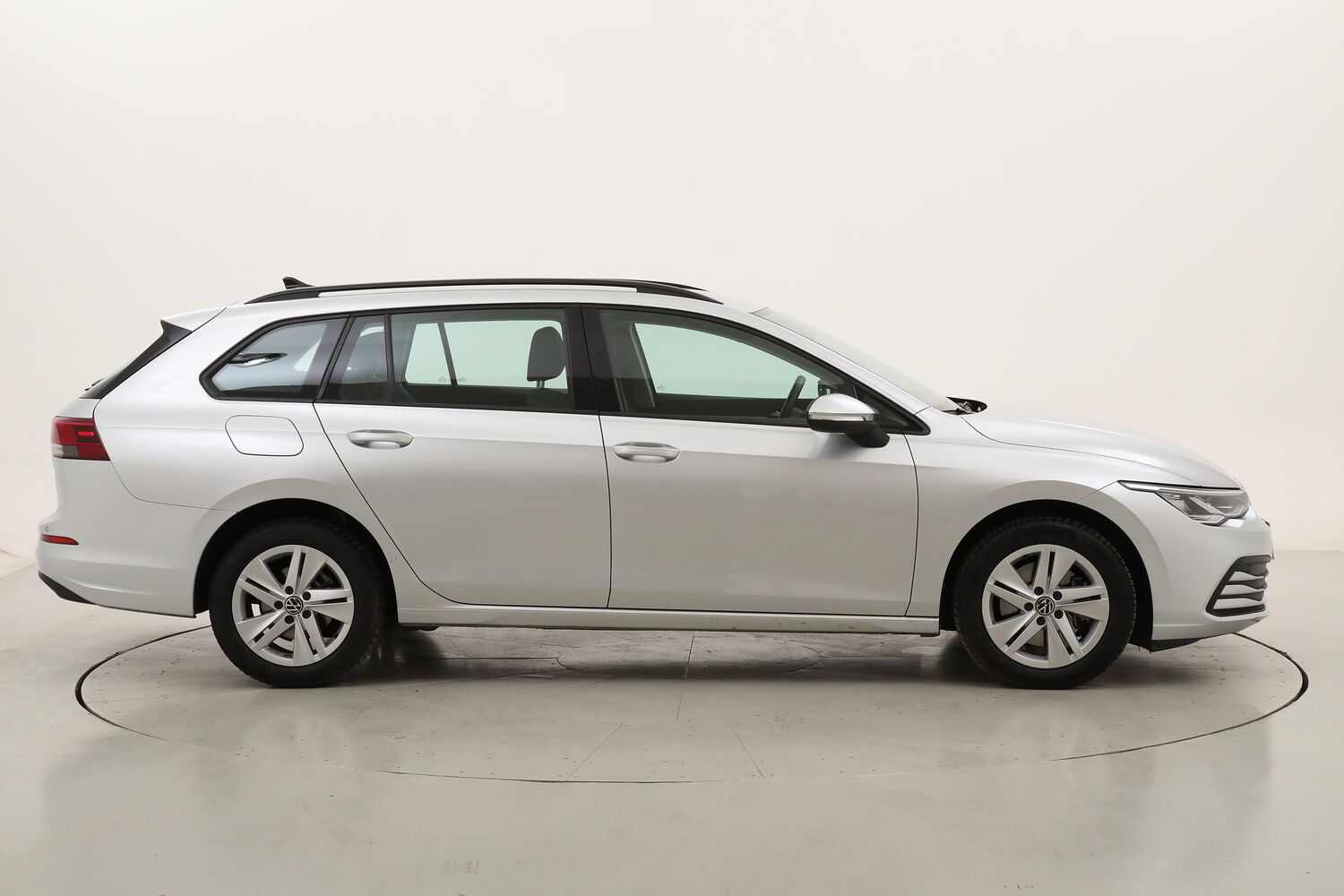 Volkswagen Golf Variant Variant Life DSG usata del 2022 con 101.356 km