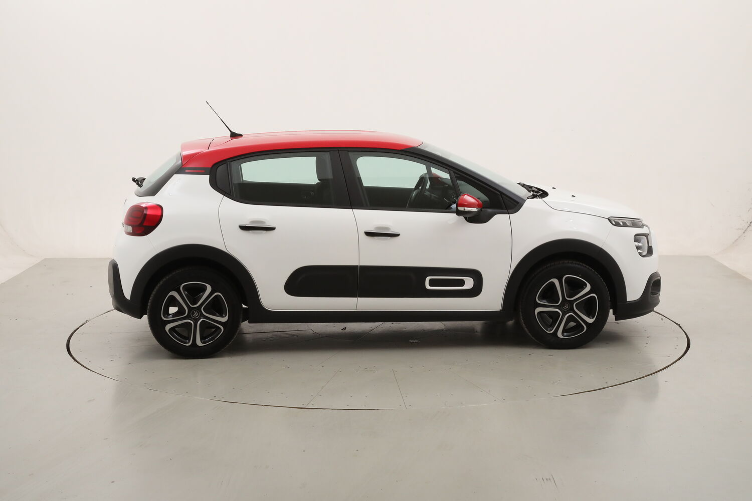 Citroen C3 Shine usata del 2022 con 26.185 km