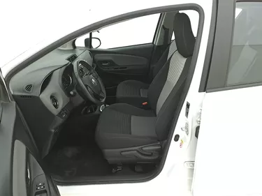 Toyota Yaris Hybrid Business 1.5 Full Hybrid 101CV Automatico Sedili