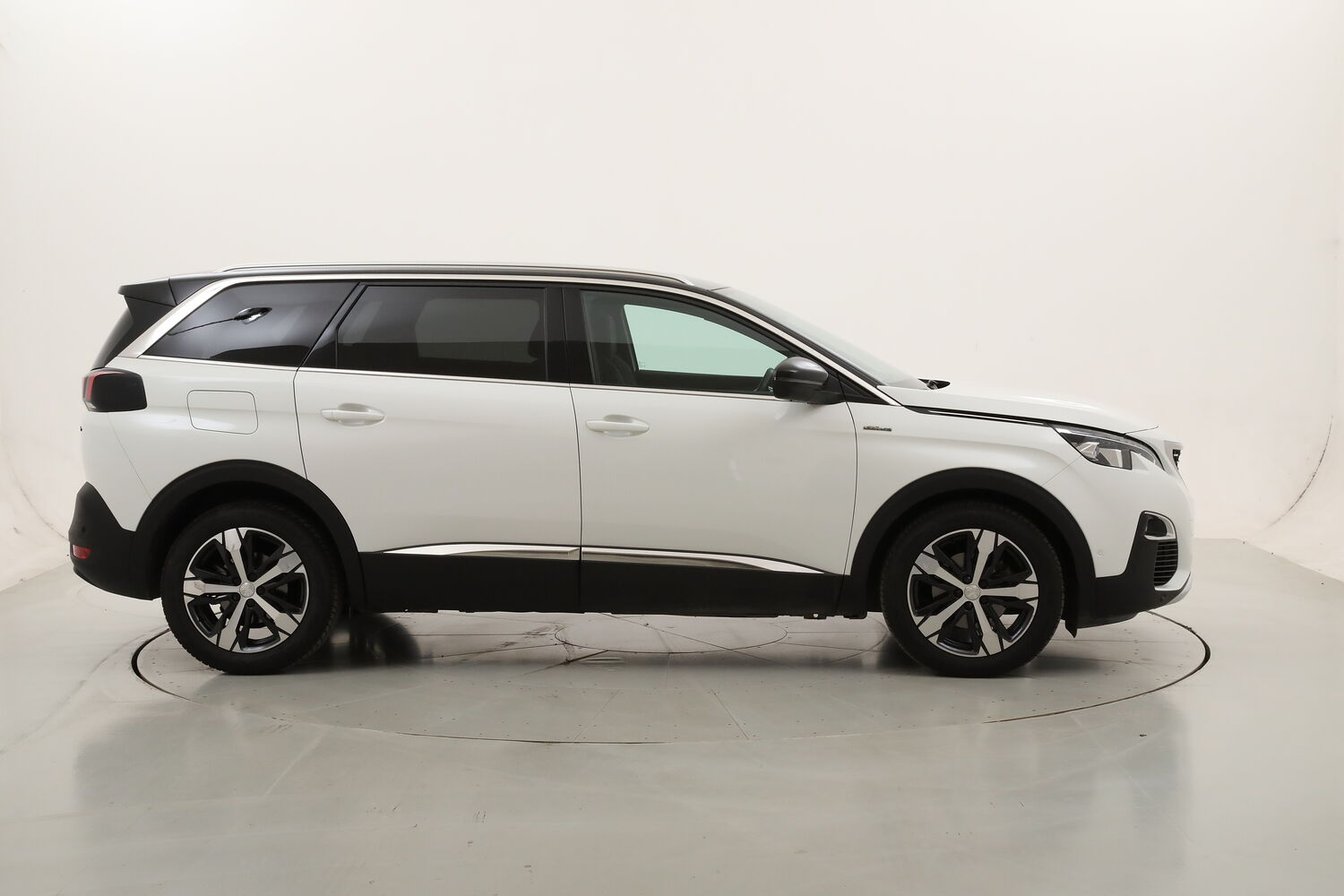 Peugeot 5008 GT Line - 7 POSTI usata del 2020 con 98.315 km