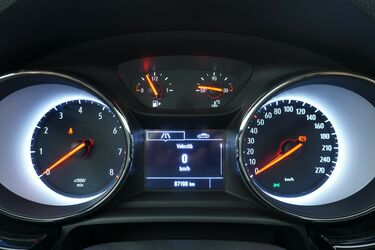 Interni di Opel Astra