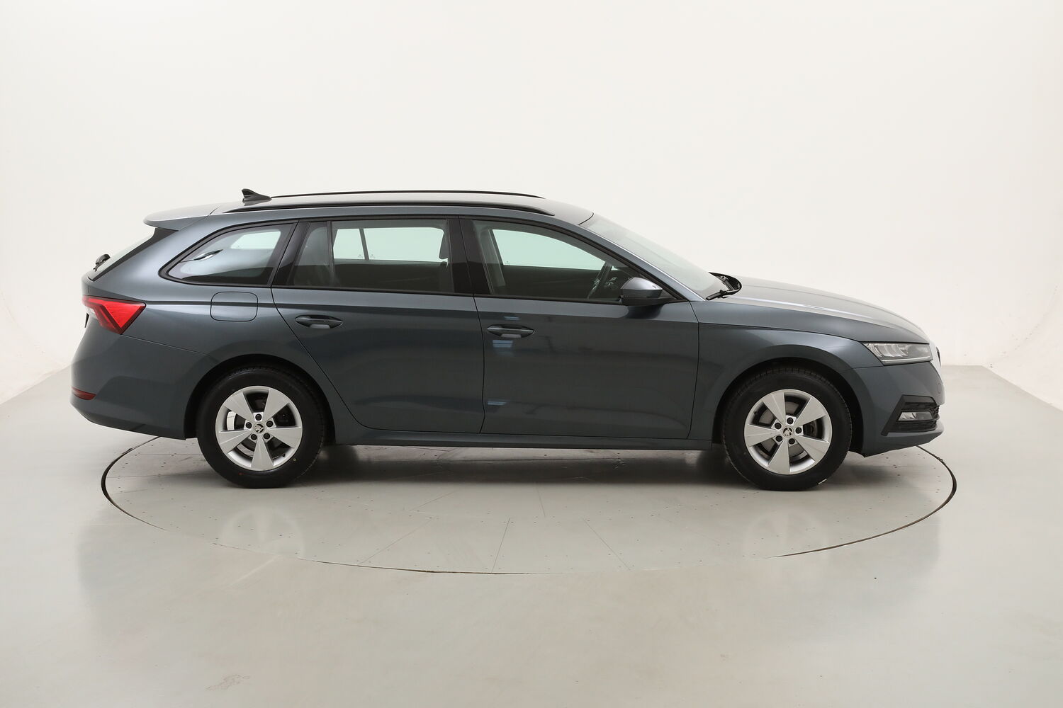 Skoda Octavia Wagon Executive DSG usata del 2022 con 93.514 km