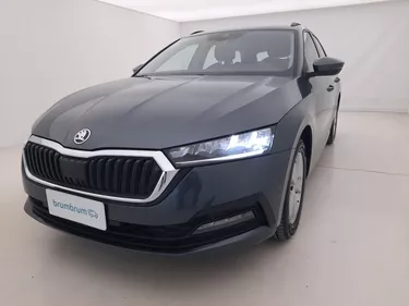 Skoda Octavia Wagon Executive DSG 2.0 Diesel 150CV Automatico Visione frontale